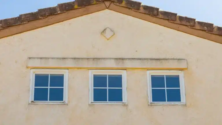 Aluminium vs uPVC Windows: Which Suits Australian Homes? 10 Aluminium vs uPVC windows compared on a modern Australian home exterior